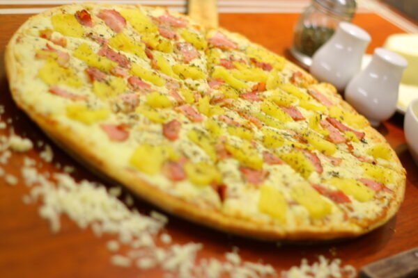 Pizza jamón y piña - Image 2