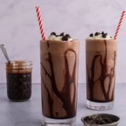 chocolate-chocolate-chip-milkshakes2314 chocolate-chocolate-chip-milkshakes2314